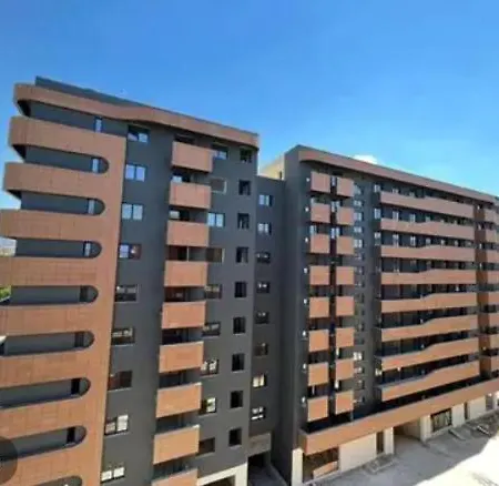 Oasis * טיראנה